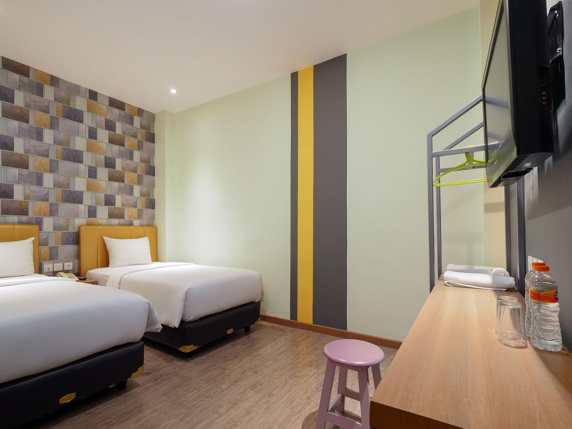 Kama Hotel Medan Luaran gambar