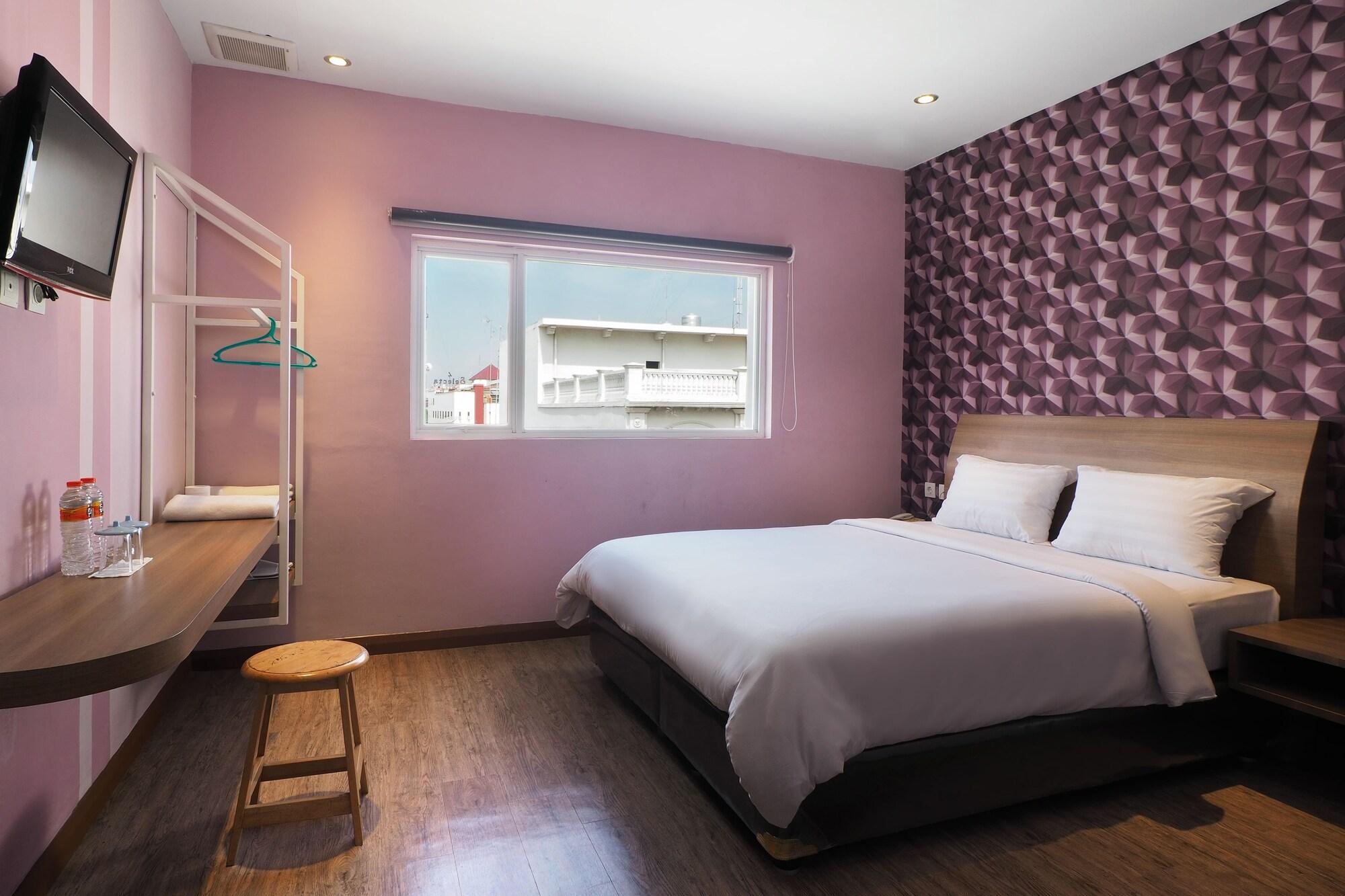 Kama Hotel Medan Luaran gambar