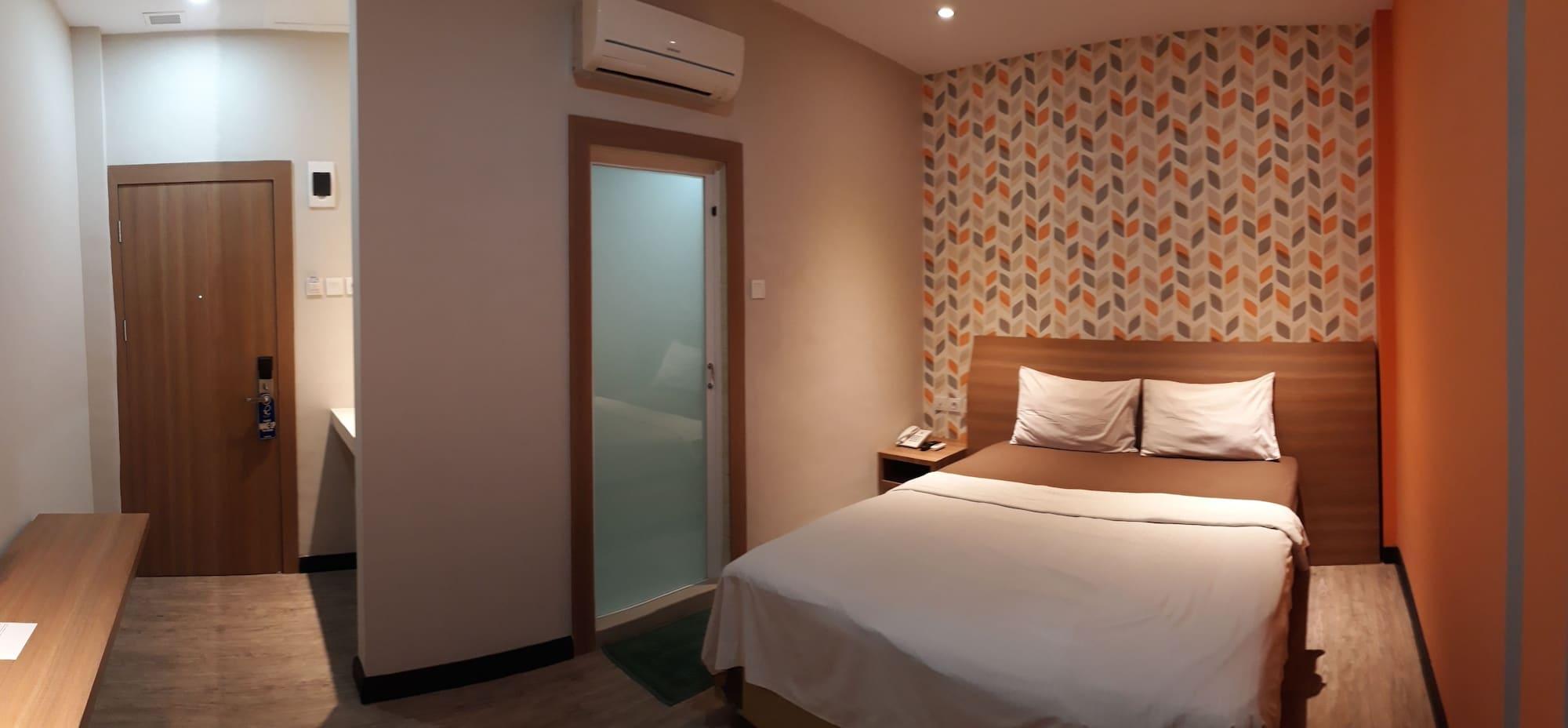 Kama Hotel Medan Luaran gambar