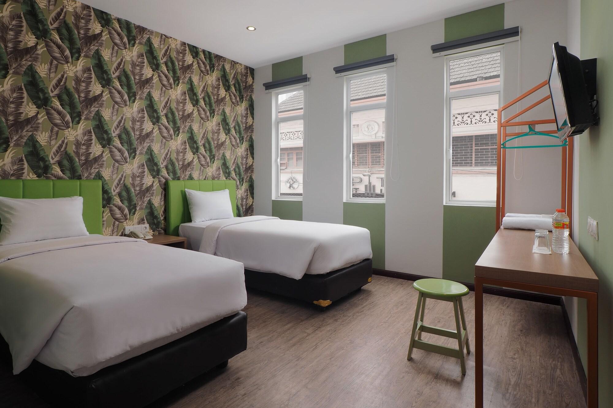 Kama Hotel Medan Luaran gambar