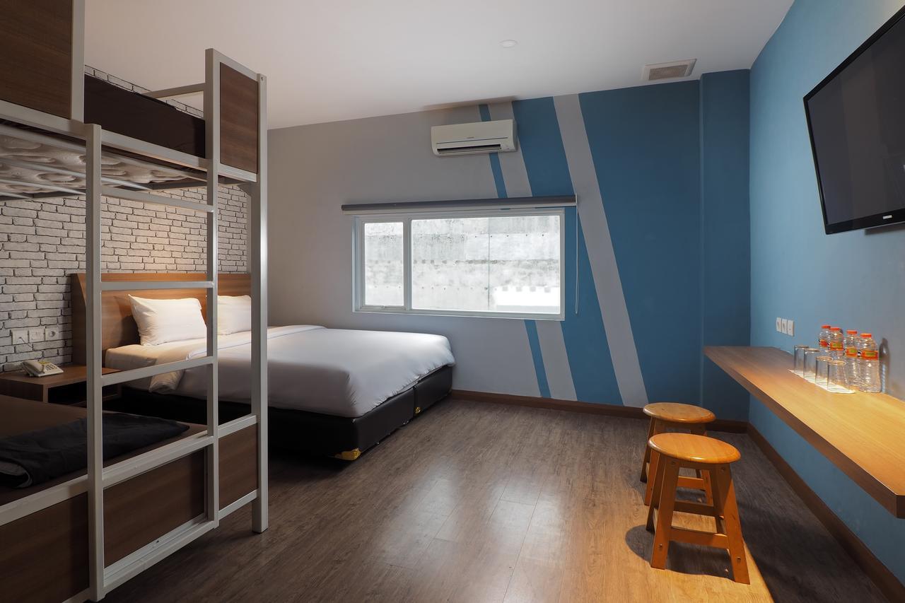 Kama Hotel Medan Luaran gambar