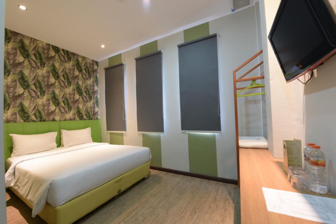 Kama Hotel Medan Luaran gambar